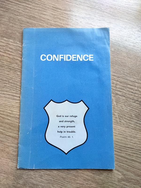 Image for Confidence (Large Print Selections from the Bible)