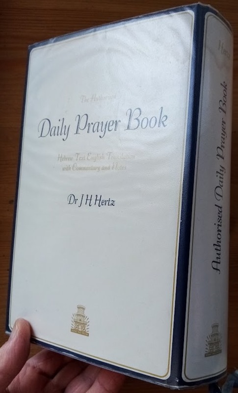 The Authorised Daily Prayer Book: Hebrew Text, English Translation, with Commentary and Notes